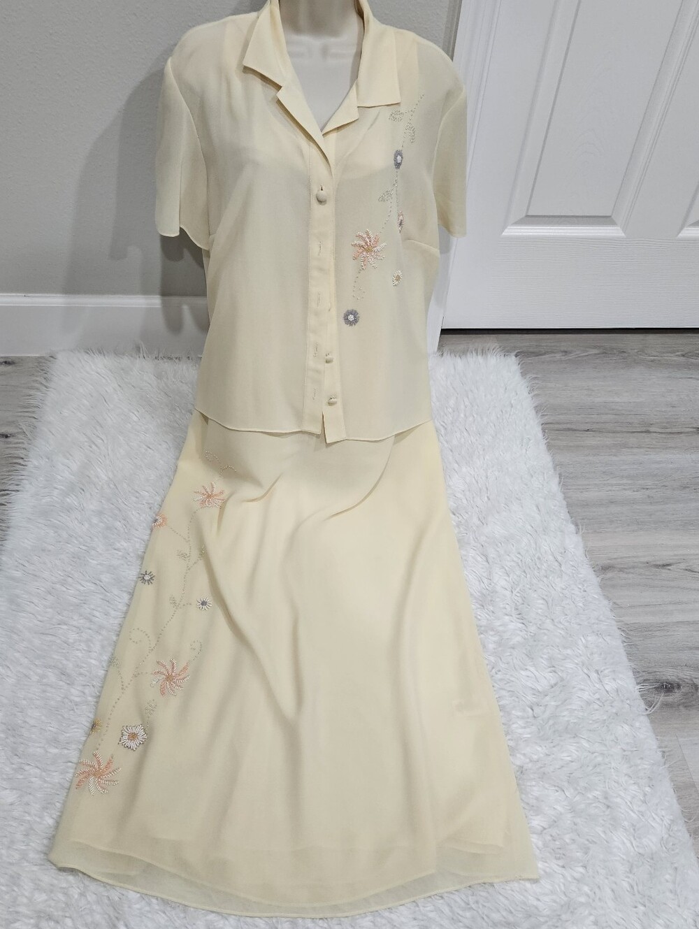 Light Cream Embroidered Womens Two-Piece Skirt Set